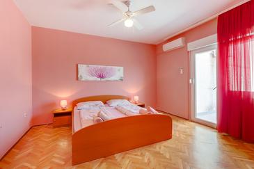 Bedroom Mali Lošinj, Bedroom u smještaju tipa room, WIFI.