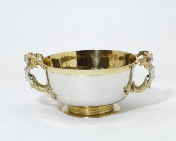 V&A inventory number 165-1879