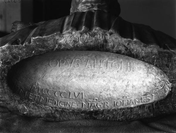 Bust of Giovanni Chellini, 1456, Inscription on base