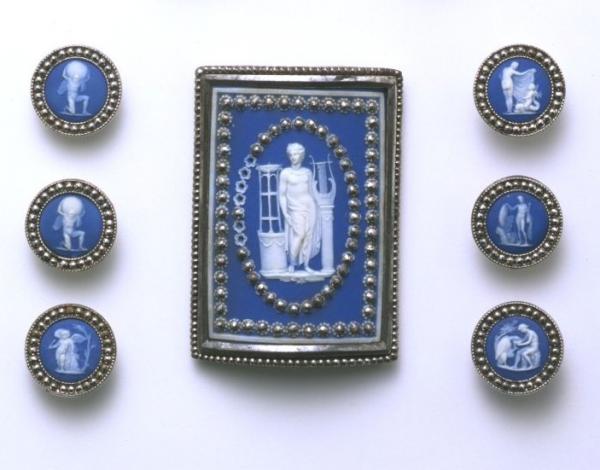 Buckle and buttons in blue jasper ware, Josiah Wedgwood, 18th century, English. Museum number 5818-1853