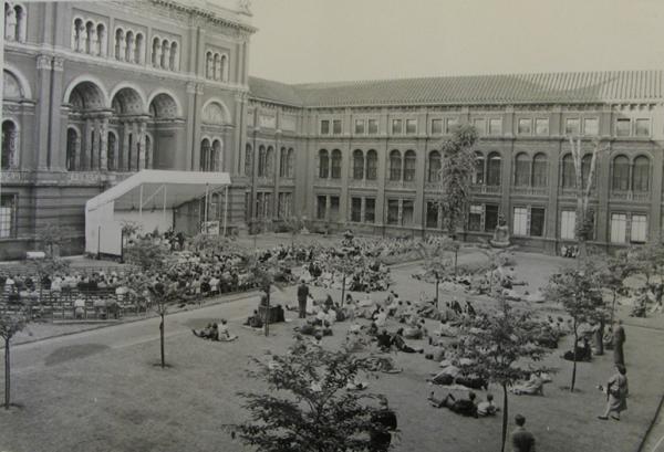 Jacques Orchestra concert in the Quadrangle, 1950