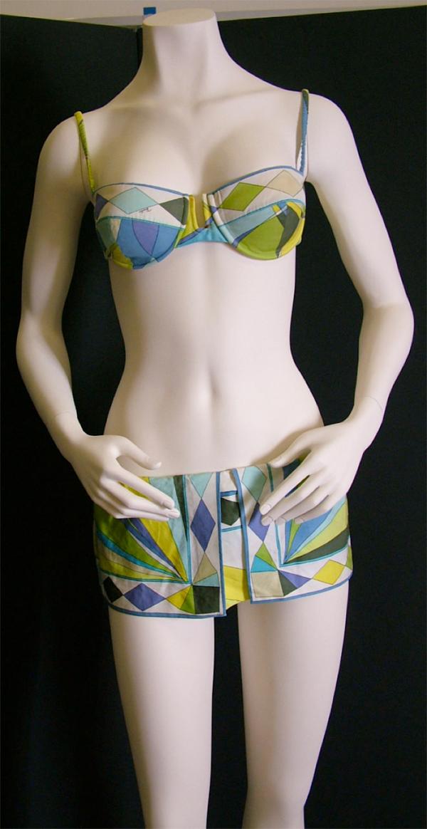 The finished bikini on the mannequin. © Victoria and Albert Museum, London. 