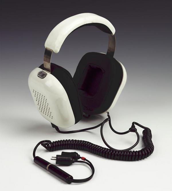 Wharfedale Isodynamic headphones, Rank Radio International Ltd., 1973. Museum no. CIRC.466-1973. @ Victoria and Albert Museum, London
