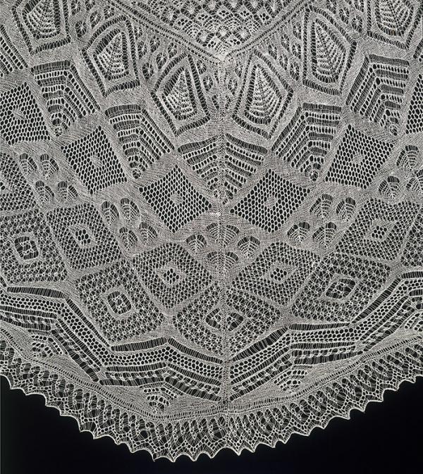 Cape, unknown maker, Shetland, 19th century. Museum no. T.137-1966. © Victoria and Albert Museum, London. 