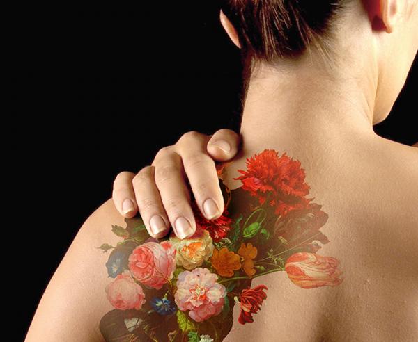 Droog created a tattoo inspired by a flower painting in the collection called Still life with flowers by Jan Davidszn de Heem from the 17th Century.
