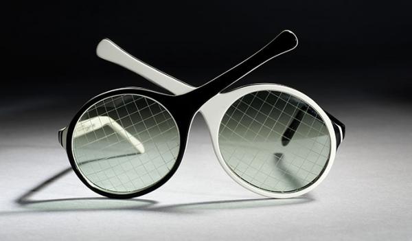 Tennis Rackets Sunglasses, Oliver Goldsmith Eyewear, 1985, Museum no. T.245A-1990. © Victoria and Albert Museum, London