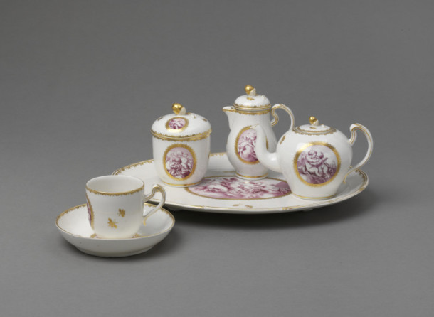 278-1876; 278A/1-1876; 278B/1-1876; 278C/1-1876; 278D/1-1876 Tray Tray of soft-paste porcelain painted in purple enamel and gilded, Tournai porcelain factory, Tournai, ca. 1775. Tournai porcelain factory Tournai Ca. 1775 Soft-paste porcelain painted in purple enamel and gilded