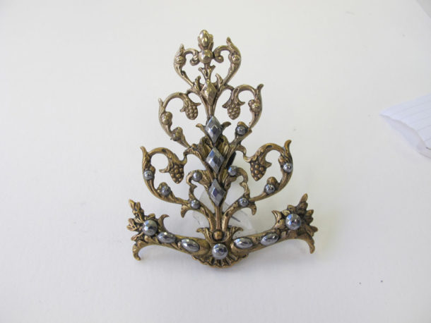 Tula fireplace decorative element with new cast section (top)