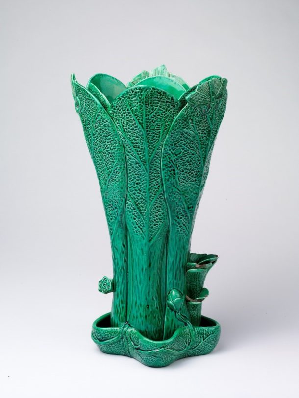 Flower vase of earthenware