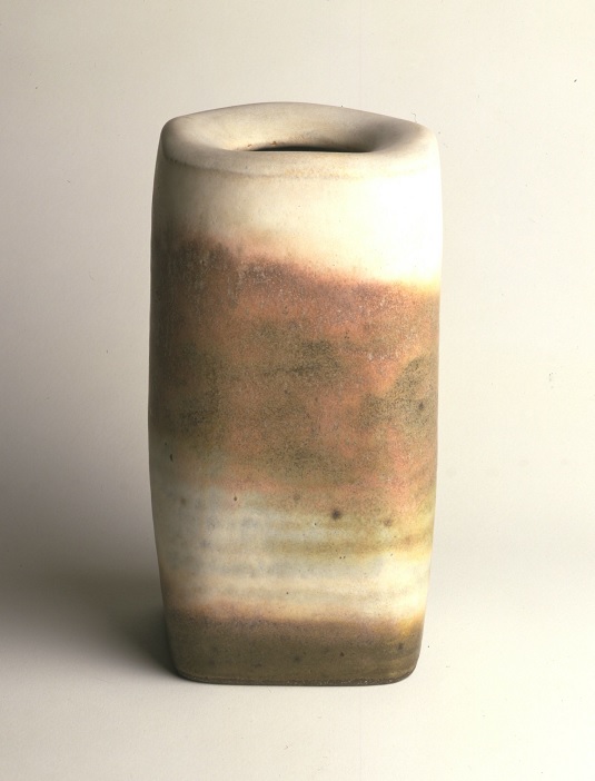 Lucie Rie, Stoneware bottle,