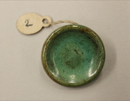 Lucie Rie, Stoneware button, ca.1940-45, C.41-2017.