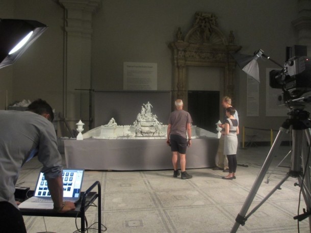Jaron, the photographer, checking the shots he has taken so far © Victoria and Albert Museum, London
