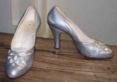 Figure 1 Pair of leather shoes, made by Jack Jacobus Ltd., Great Britain, about 1930 Worn and given by Her Majesty Queen Elizabeth, the Queen Mother V&A: T.474: 1 &2-1997