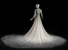 Silk chiffon ivory wedding gown with hand sewn Swarovski crystals on the bodice and train. By Jenny Packham, 2013