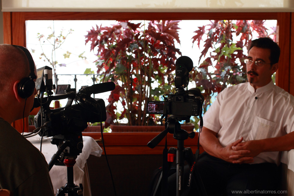 Paco Cano durante su entrevista con Zev Robinson
