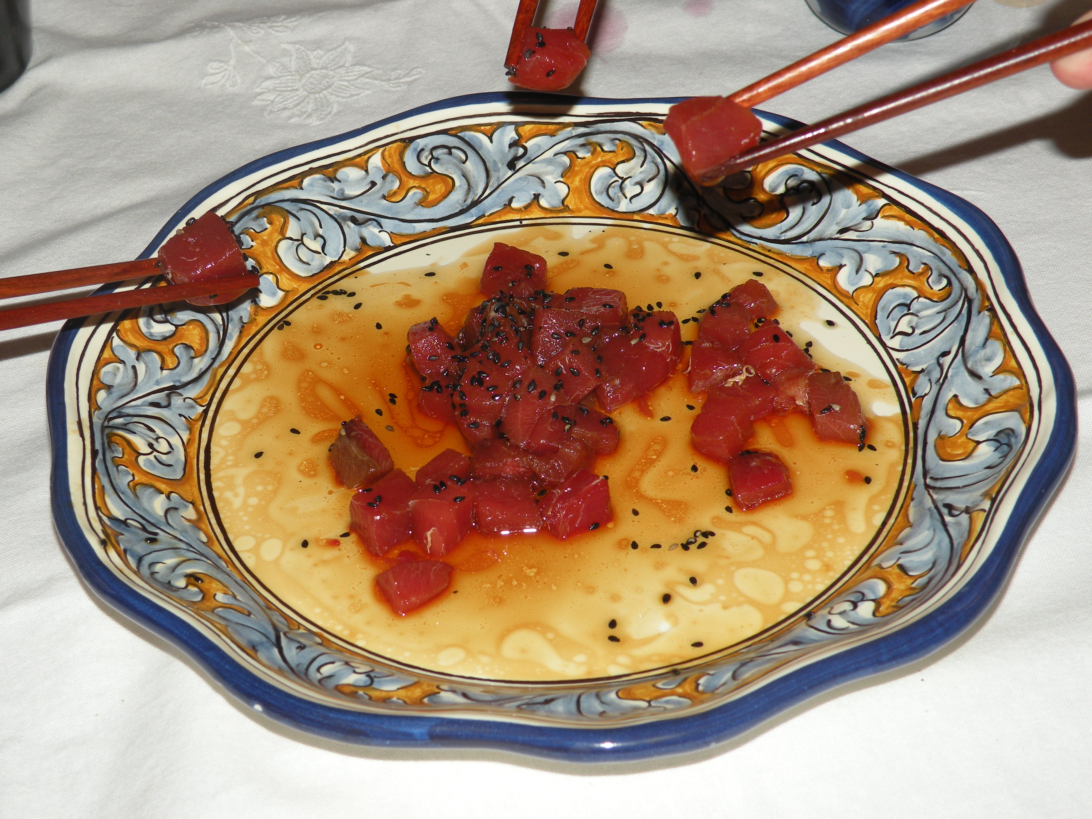 Atún rojo marinado