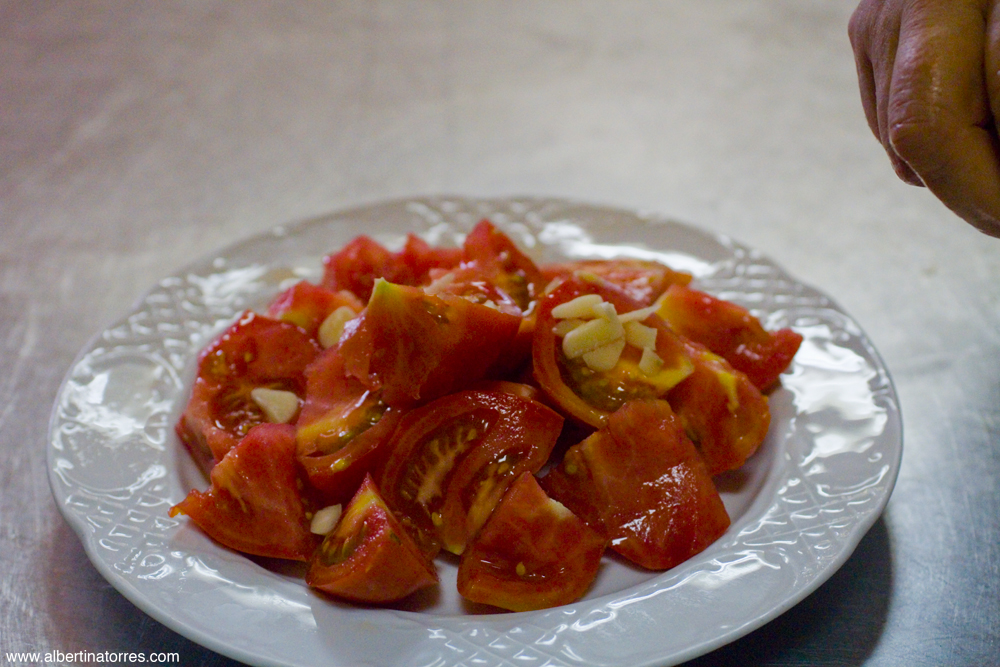 Tomates y ajos