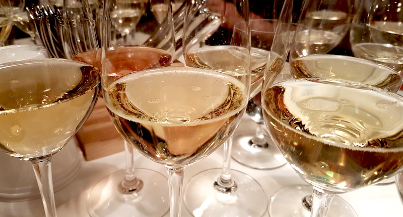 lista-over-vitt-vin-i-liten-flaska-vinbanken