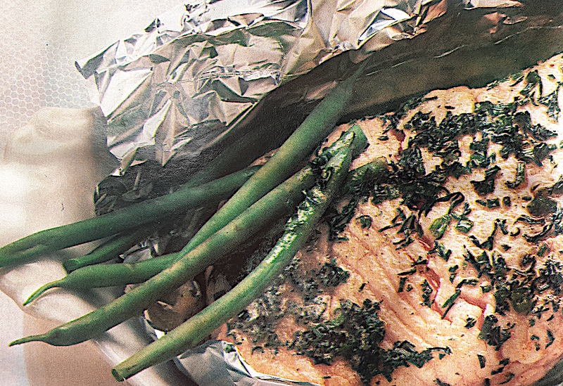 Sommarrecept vin och mat-Vin-till-lax-i-folie-med-kryddgront-vinbanken
