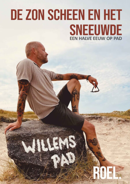 Boek cover De Zon Scheen en het Sneeuwde