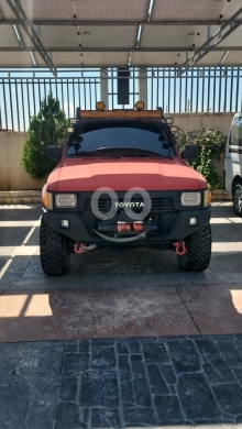 Toyota Hilux Model 86