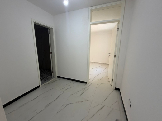 200 SQM Apartment with Terrace For Sale in Fatqa — 11
