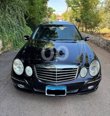 MERCEDES E320 2003