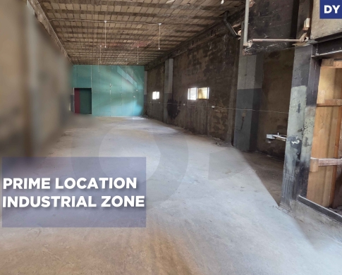 Workshop for rent, consisting of 3 offices/ZOUK MOSBEH,KESEROUAN/ذوق مصبح/ REF#DY140356 !