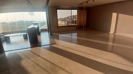Fully Decorated Apartment with Sea View For Sale in Mtayleb