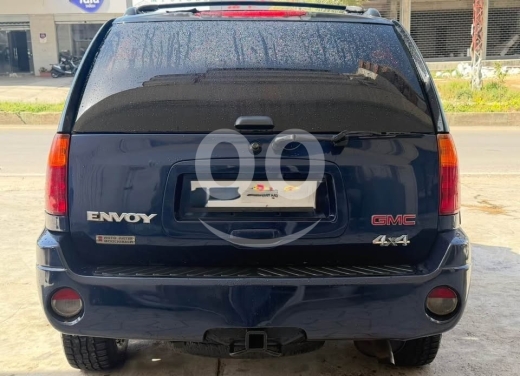 GMC envoy model 2002 — 3