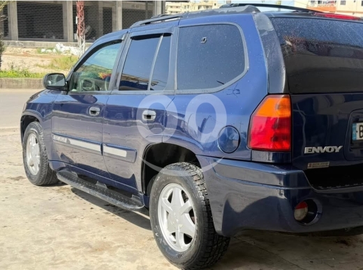 GMC envoy model 2002 — 4