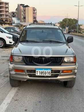 Mitsubishi montero model 1997