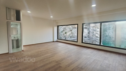 Office for Rent in Adonis