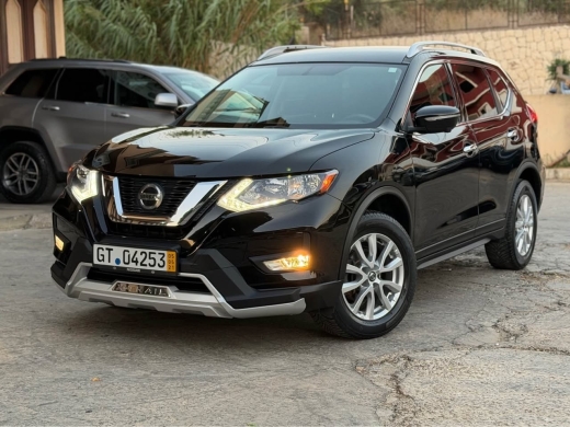2018 Nissan Rogue SV 4WD with 80,000 Miles