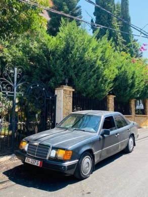 Mercedes-Benz E300 Benz Model 91