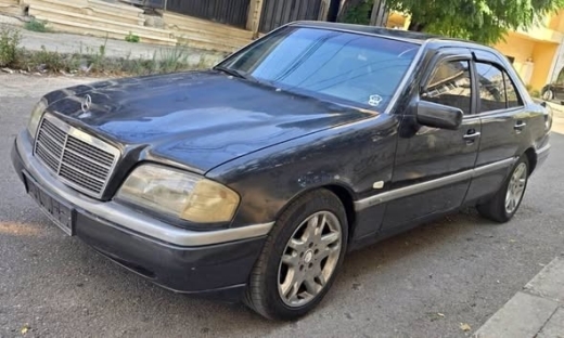1995 Mercedes C280 Sedan with 6 Cylinder Engine