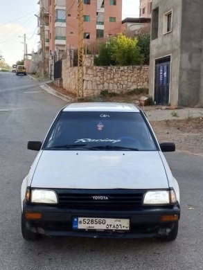 Toyota 1990 with new tires, battery, and mechanic