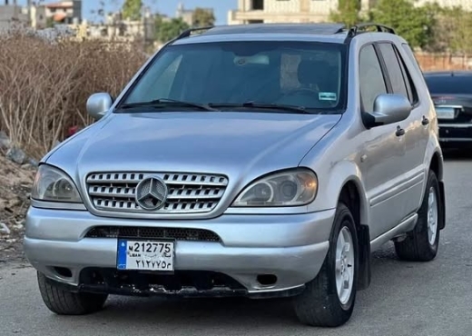Mercedes ML320 Model 2000 with V6 engine and full features
