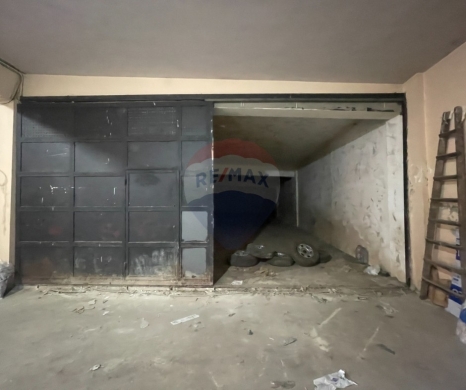R9-3925Warehouse for Sale in Abou Samra – Tripoli, 500 m², 6 m Height, Main Road مستودع للبيع في أبو سمرا – طرابلس، 500 م²، ارتفاع 6 أمتار، على الطريق العام