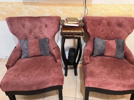 Sofa set with large unit, middle unit, 4 small units and ottoman in Tripoli — 4