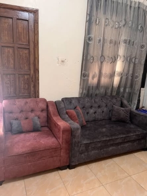 Sofa set with large unit, middle unit, 4 small units and ottoman in Tripoli — 3
