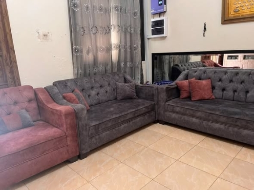 Sofa set with large unit, middle unit, 4 small units and ottoman in Tripoli