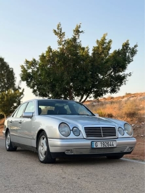 Mercedes-Benz E280 Avantgarde 1996 for sale in Chekka