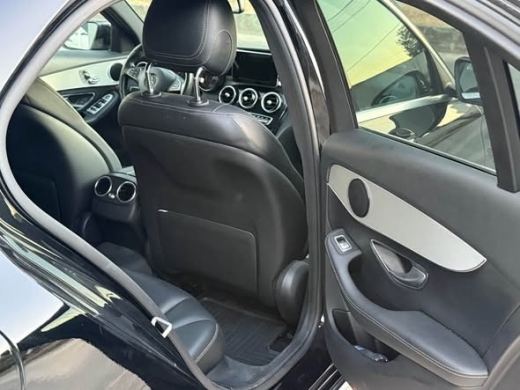 Mercedes C300 2018 with 105,000 miles and full options — 5