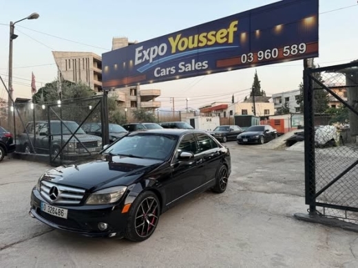 2008 Mercedes-Benz C 300 with original condition and working AC