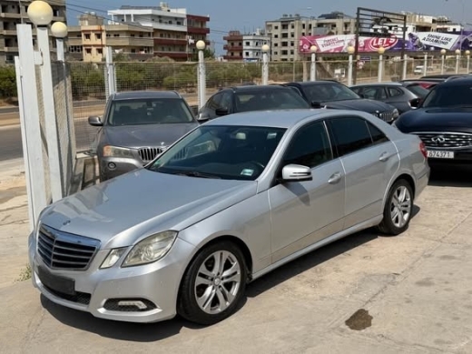 Mercedes E200 2010 Model with Germany Source