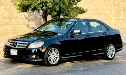 2008 Mercedes C300 Black with Full Options — 3