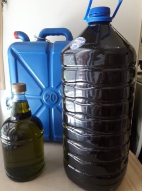 Extra Virgin Olive Oil from Koura - Blue Gallon and Half Gallon Available