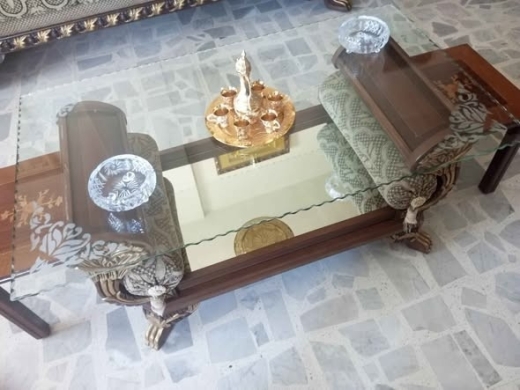 Showroom set with table and eight small plus two large sofas