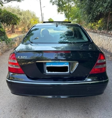 2003 Mercedes E320 in excellent condition with no accidents — 5
